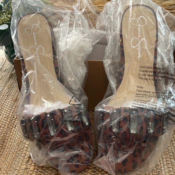 JESSICA SIMPSON
AILLE WOMENS ANIMAL PRINT CHEETAH PRINT Size 10 - Picture 7 of 9